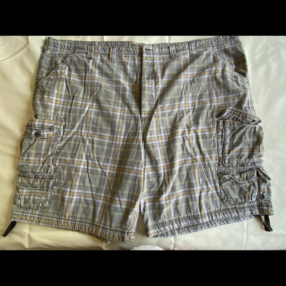 Lee Dungarees Big Mens cargo shorts gray/yellow/white size 52